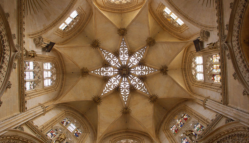 Figuur 8 - Octagon in de koepel van de "Capilla del Condestable" in de kathedraal van Burgos